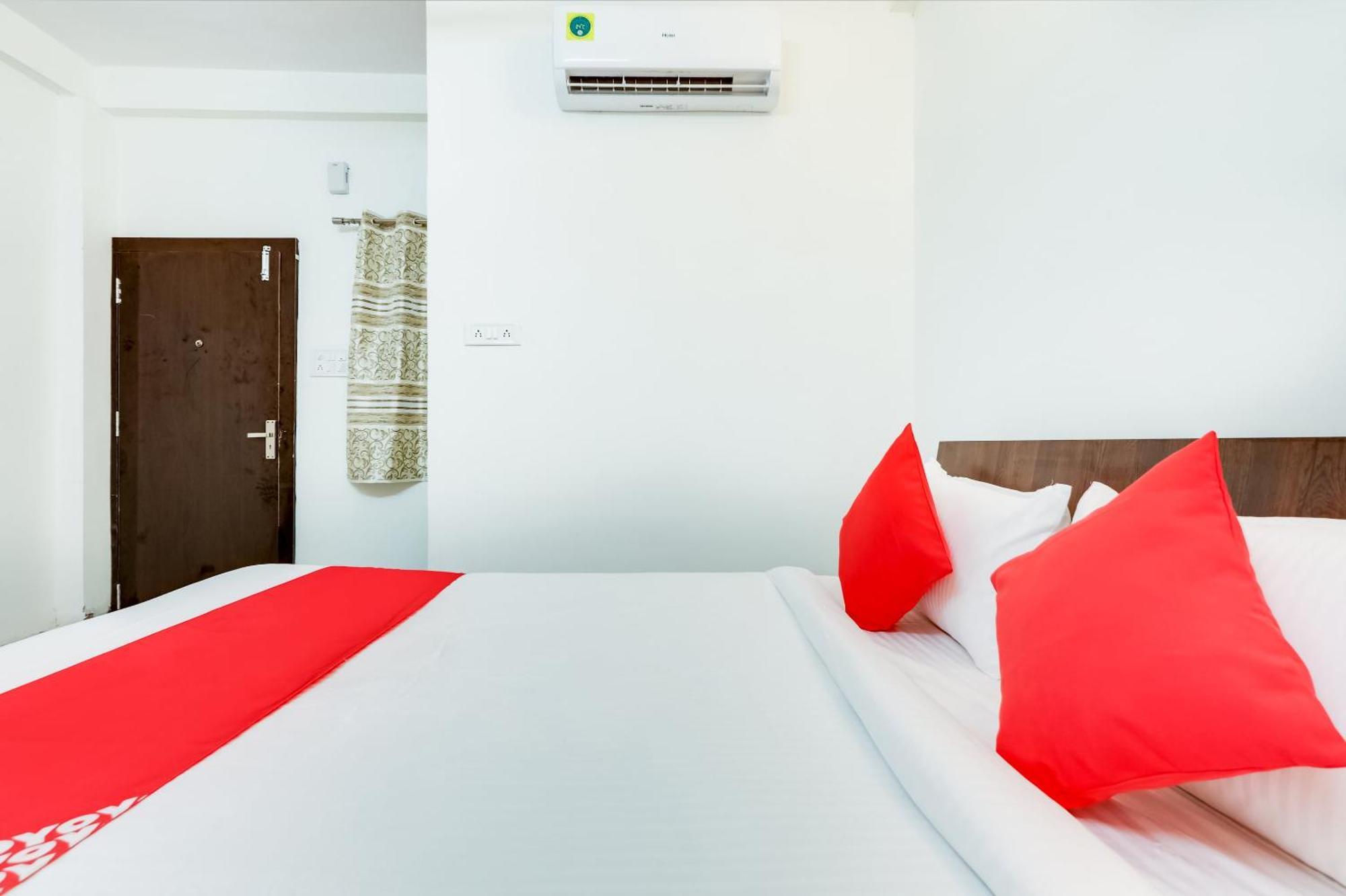 Hotel O Expression Indaur Kültér fotó